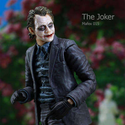 The Joker Mafex 015