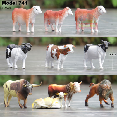 Action Figure Set - Model 741 : Cows